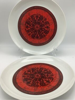 Two Vintage Block Bidasoa  Flamenco Spain Red and White Dinner Plates